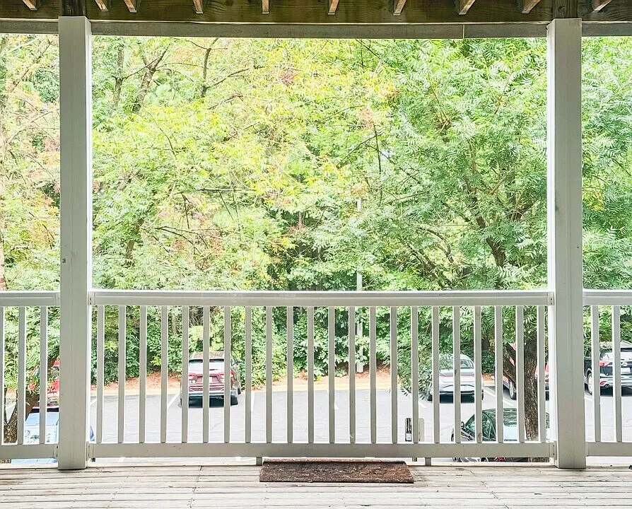 4 bed, 1391 sqft, $550 — Photo 2