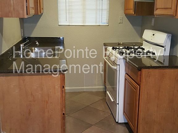 4th image of 2444 Empress St APT 9