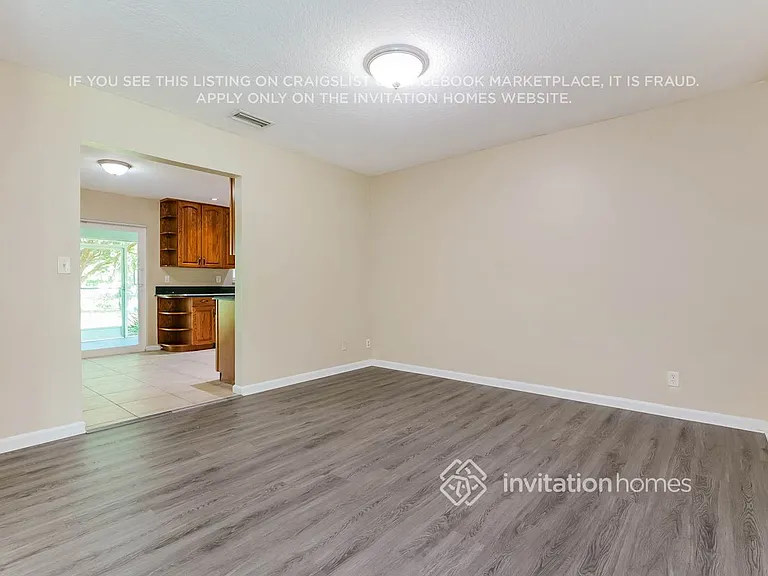 112 Granada St — Photo 5