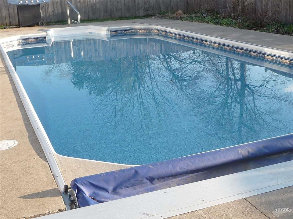 1st image of 3921 Tarrington Dr