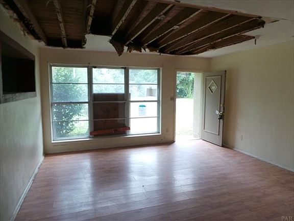 3rd image of 102 Aquamarine Ave