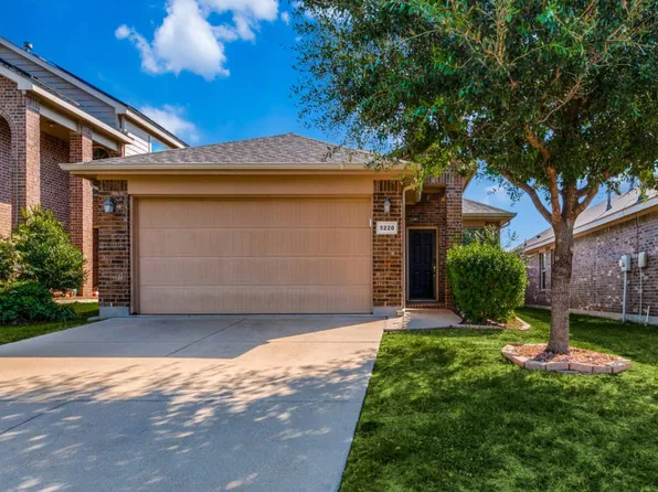 5220 Austin Ridge Dr, Fort Worth, TX 76179