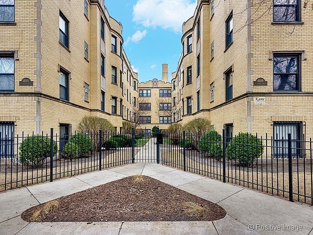 1st image of 4617 N Paulina St APT 3B