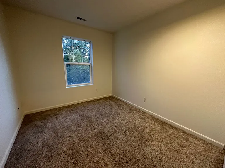 5721 NE Canard Ct — Photo 15