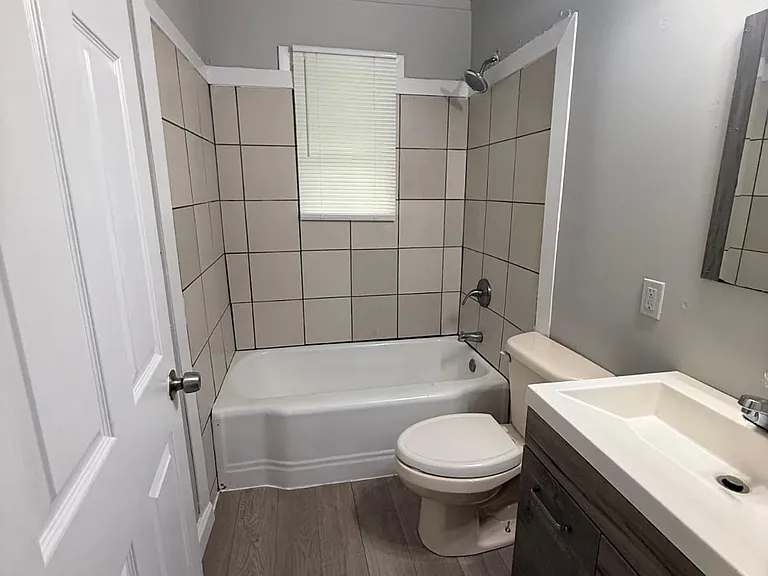 106 Porter St SW #A — Photo 10