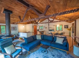 6 Scattered Timber Rd, Wilmington, VT 05363