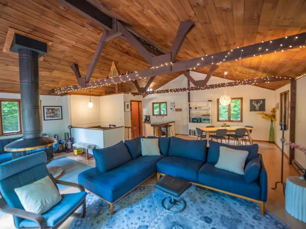 6 Scattered Timber Road, Wilmington, VT 05363