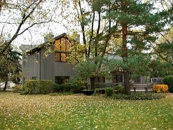 5th image of 430 Pembroke Ct