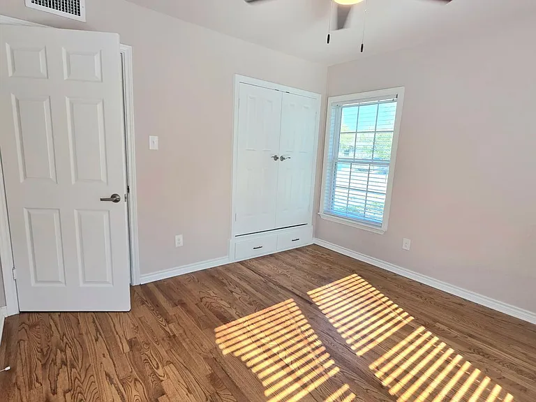 226 Antrim Dr — Photo 21