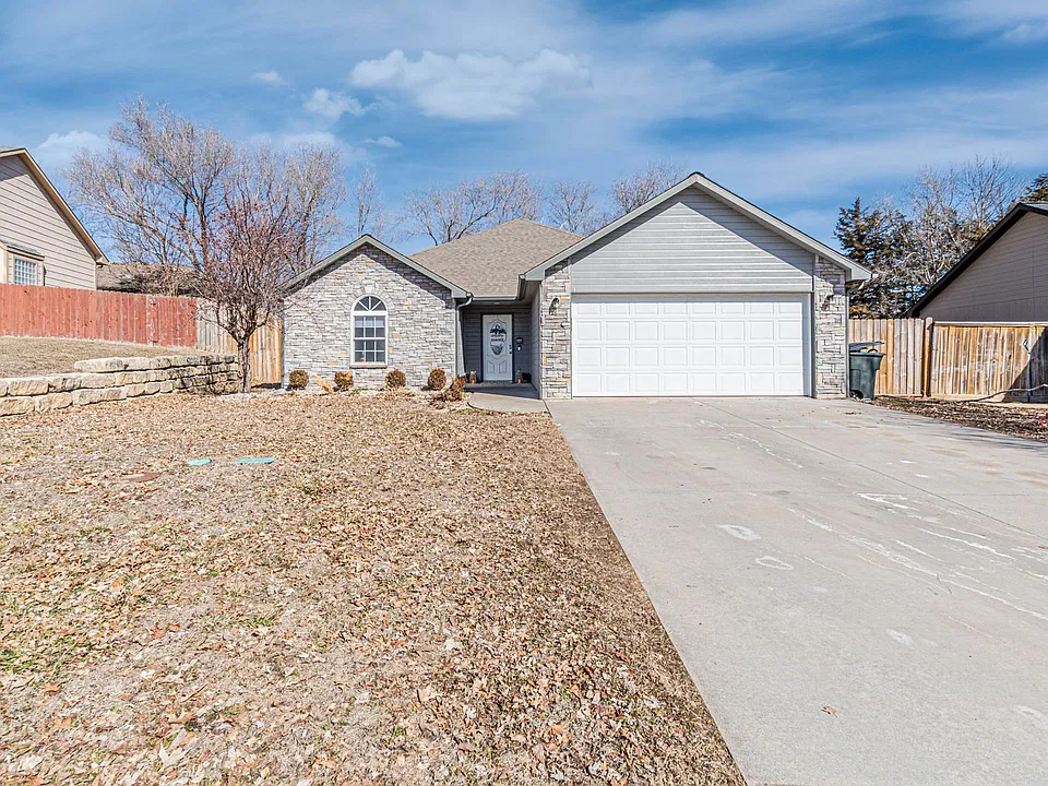 8763 William Dr