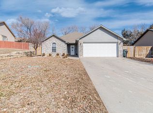 8763 William Dr, Manhattan, KS 66502