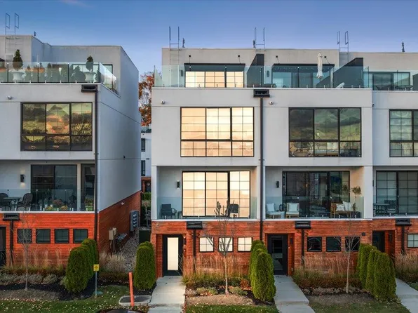 533 E Harrison Ave #41, Royal Oak, MI 48067