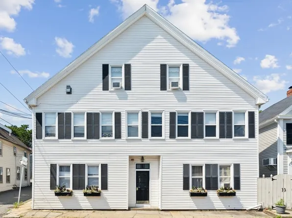 169 Merrimac St APT 3, Newburyport, MA 01950