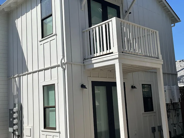 325 W Anapamu St #D — Photo 4