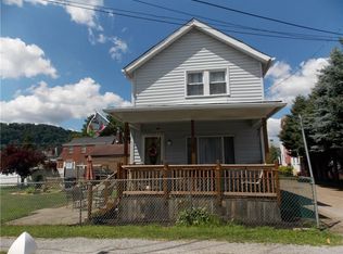158 1/2 James St, Springdale, PA 15144
