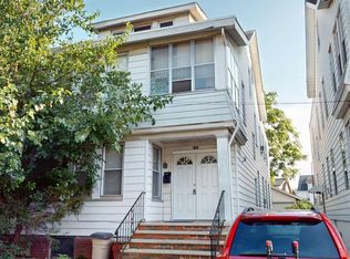 15 Momm Ct, Irvington, NJ 07111