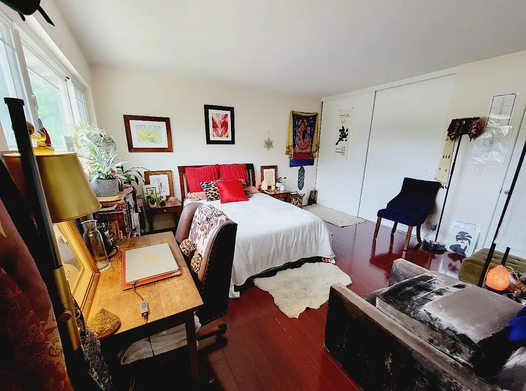 5 bed, 2302 sqft, $1,450 — Photo 1