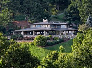 820 Laurel Ridge Dr, Waynesville, NC 28786