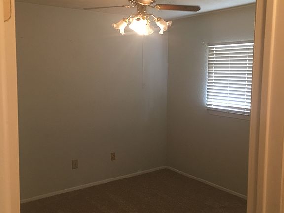 Front guests bedroom 