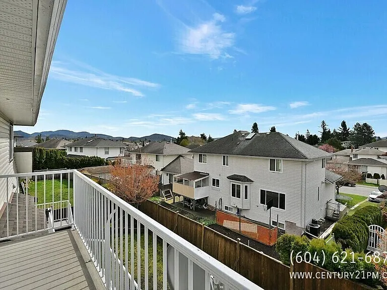32186 Elkford Dr #UPPER — Photo 23