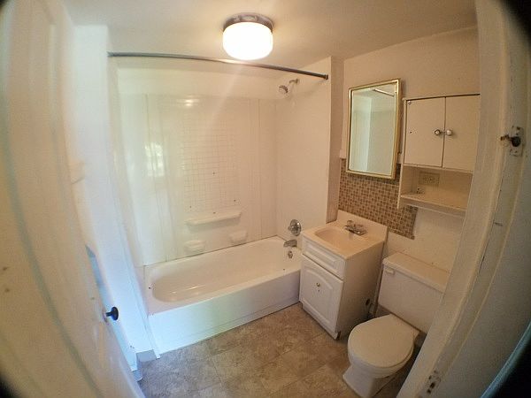 1st image of 420 N Ashland Ave