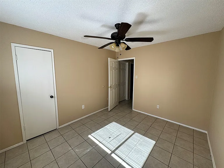 7430 Lobera Dr — Photo 8