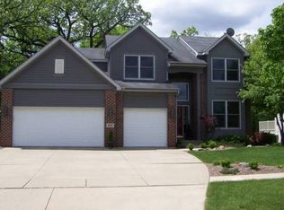 642 Indian Ridge Dr, Antioch, IL 60002