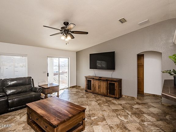 3rd image of 2840 Tonto Dr
