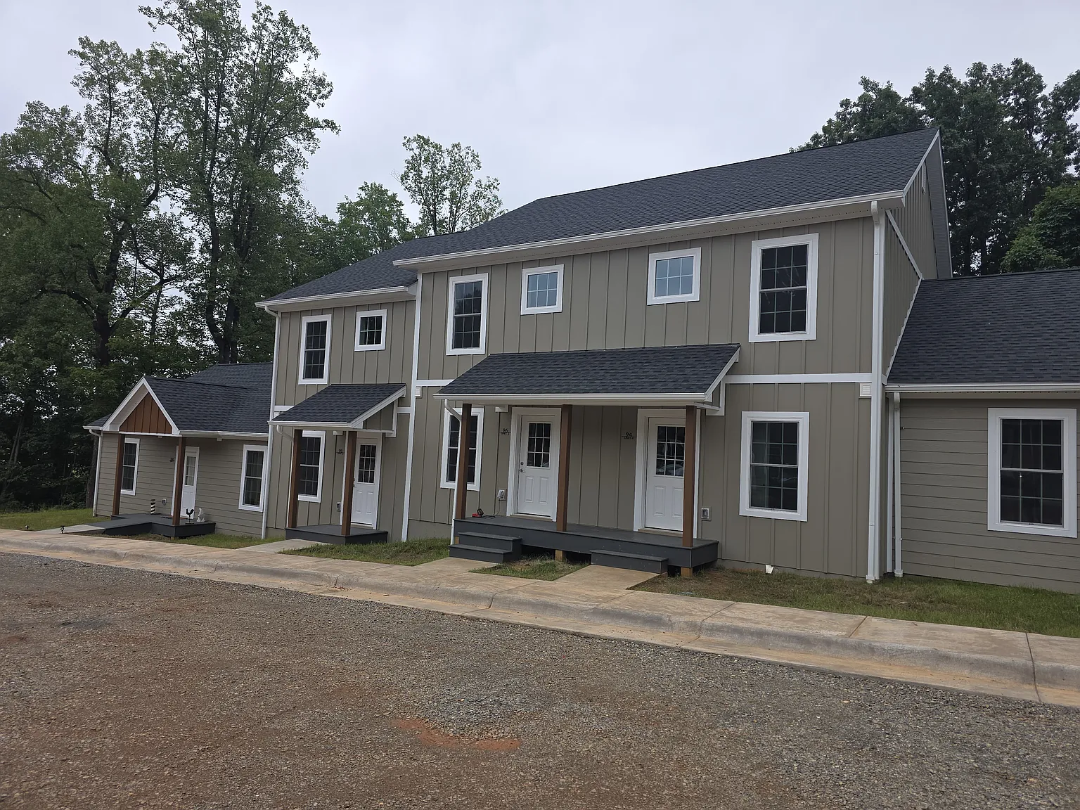 2 bed, 2.5 bath, $1,900 — Photo 1