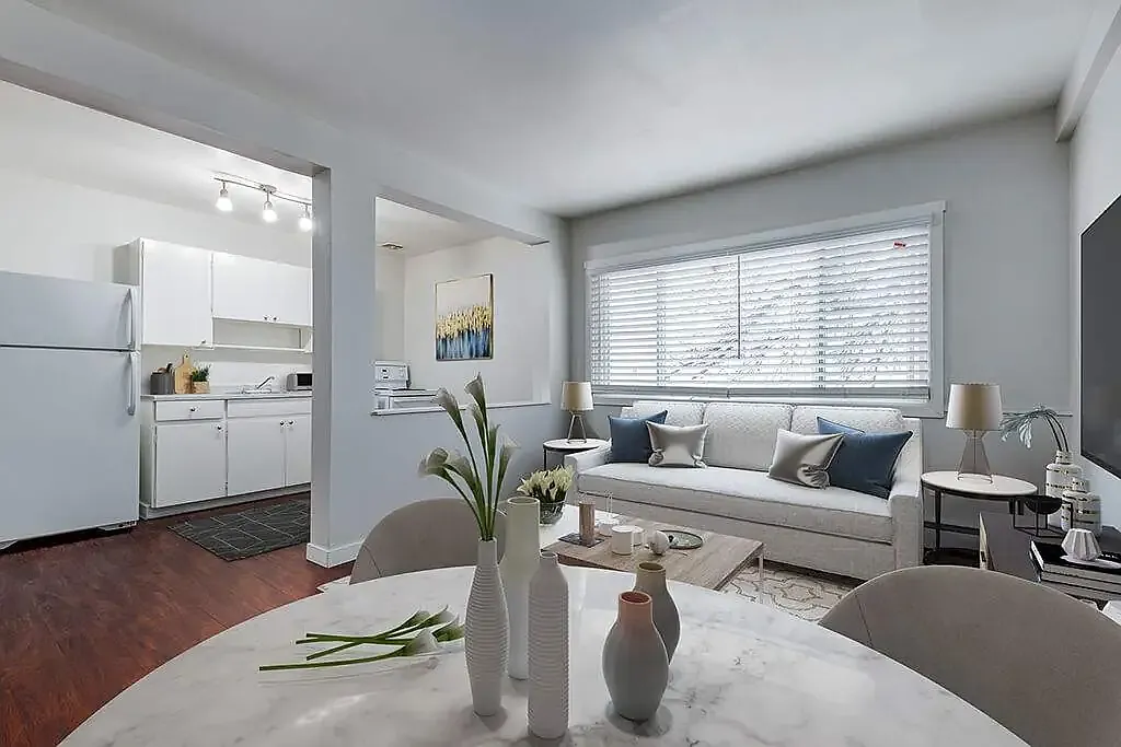 Casablanca Apartments — Photo 1