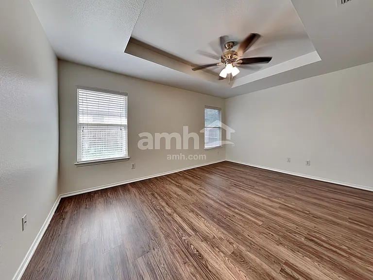 10328 Roosevelt Gap Ct — Photo 12