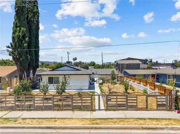 23817 Victory Blvd, West Hills, CA 91307