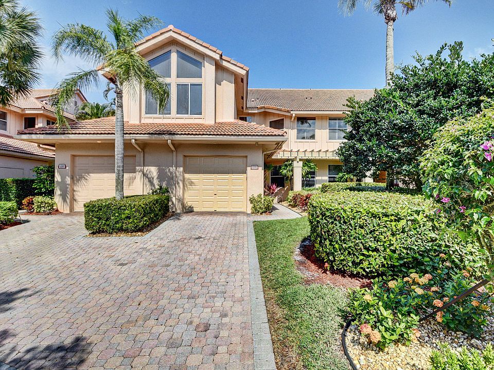 Home For Sale In Broken Sound Country Club