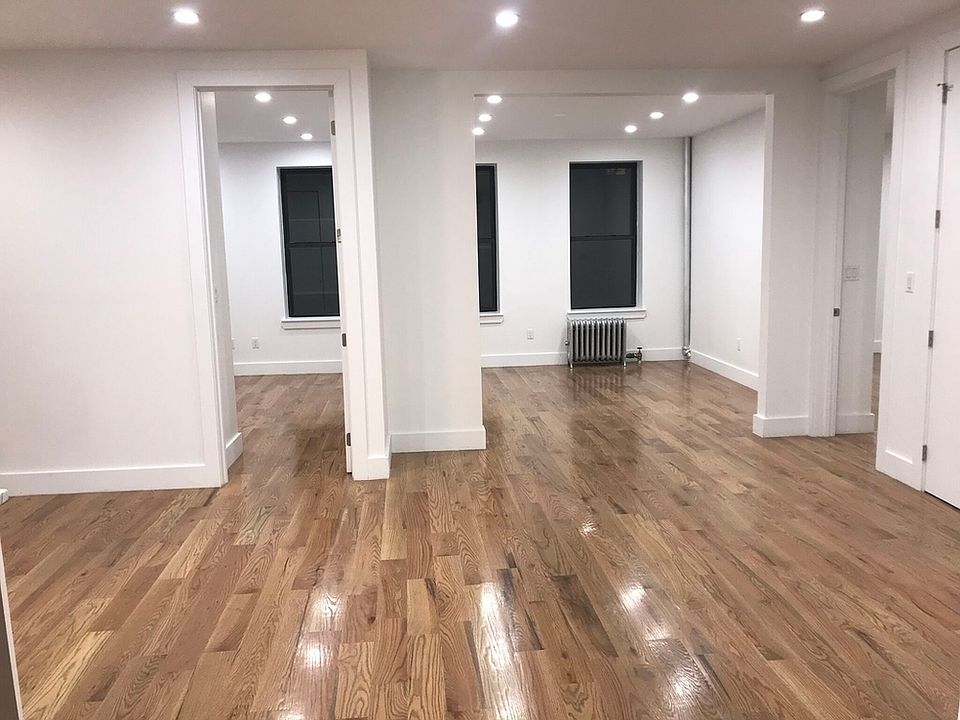 2nd image of 684 Riverside Dr #2EE