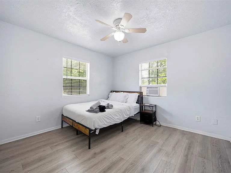 6726 Burkett St — Photo 11