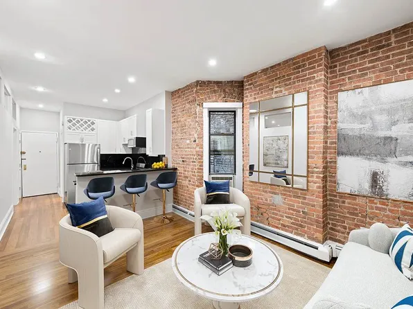 124 W 25th St APT 5F, New York, NY 10001