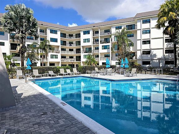 3rd image of 900 River Reach Drive #425