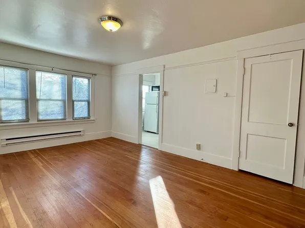 Aloha Apartments, 561 Aloha St APT 205, Seattle, WA 98109