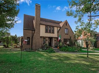 4 Mona Dr, Amherst, NY 14226