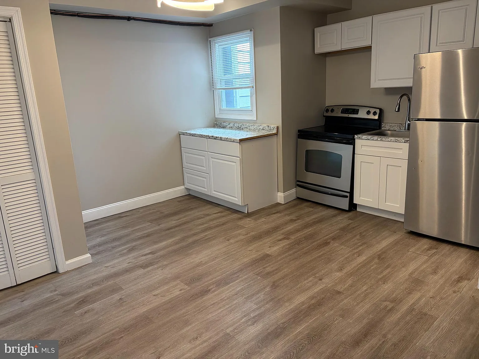 3 bed, 1.5 bath, 750 sqft, $1,450 — Photo 2