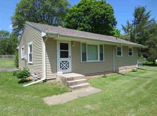 8598 Trudy Rd, Rockford, IL 61108