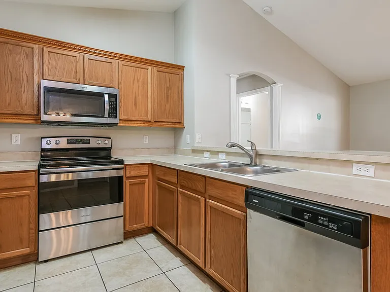 926 Willow Run St — Photo 10