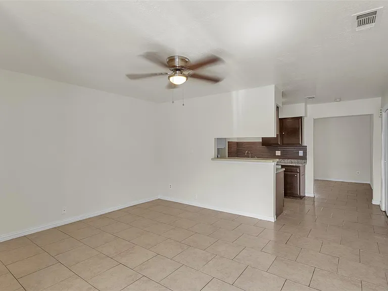 6913 Chasewood Dr — Photo 8