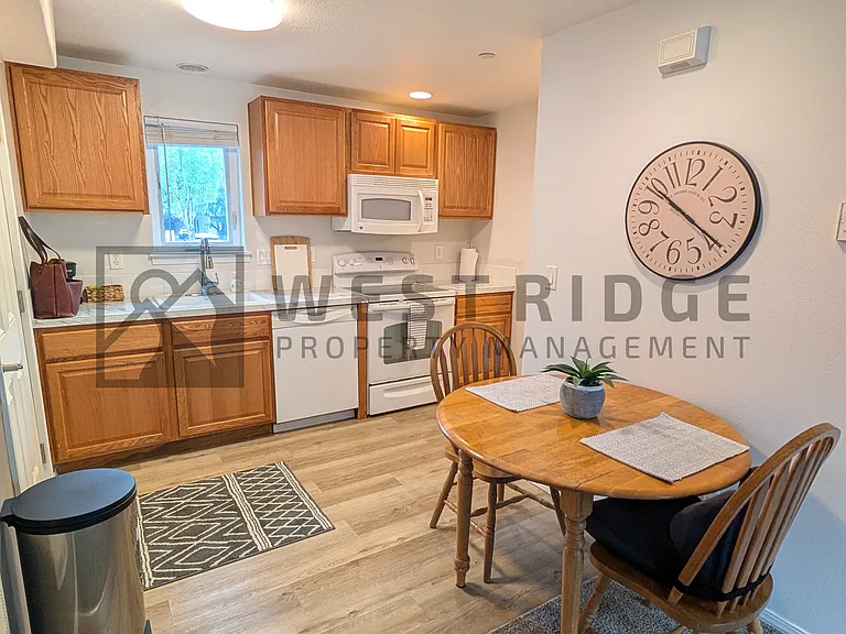 132 SE 119th Ave #5 — Photo 6