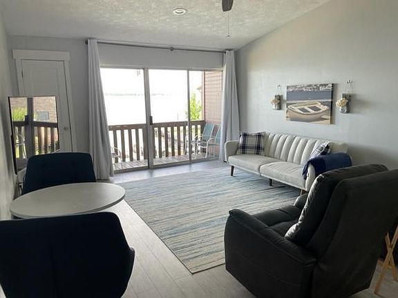 3rd image of 801 River Rd APT 108C
