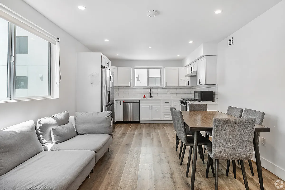 Building Photo - 1508 W 30th St #1