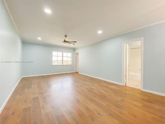 3rd image of 2424 SE Seventeen Street Cswy #306B