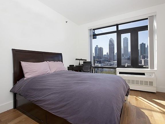 5th image of 4734 11th St APT 602