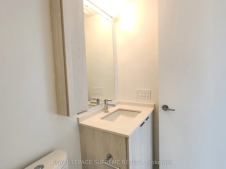 86 Dundas St E #402 — Photo 15