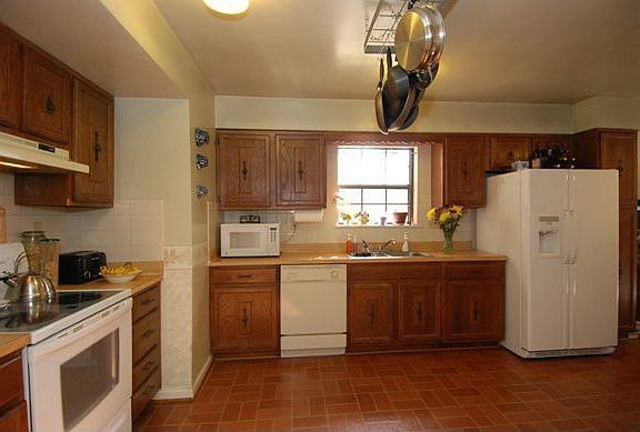 Bright Kitchen